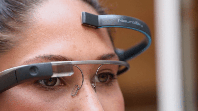 Snap Pictures with Telekinesis? This Video Might Freak Out Anyone Into Privacy...