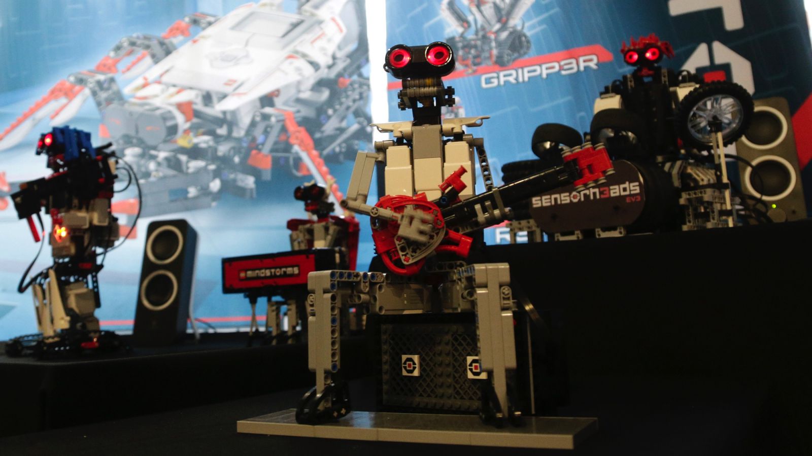 Students Develop Talented AI, and Leaders Assess Human Role in Creation - This Week in Artificial Intelligence 08-15-15