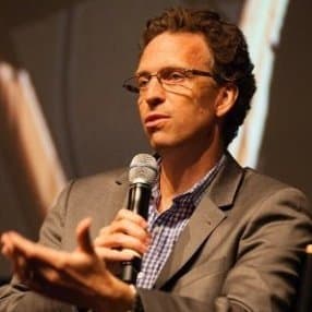 The Value of Networking for AI-Focused Business Leaders 1